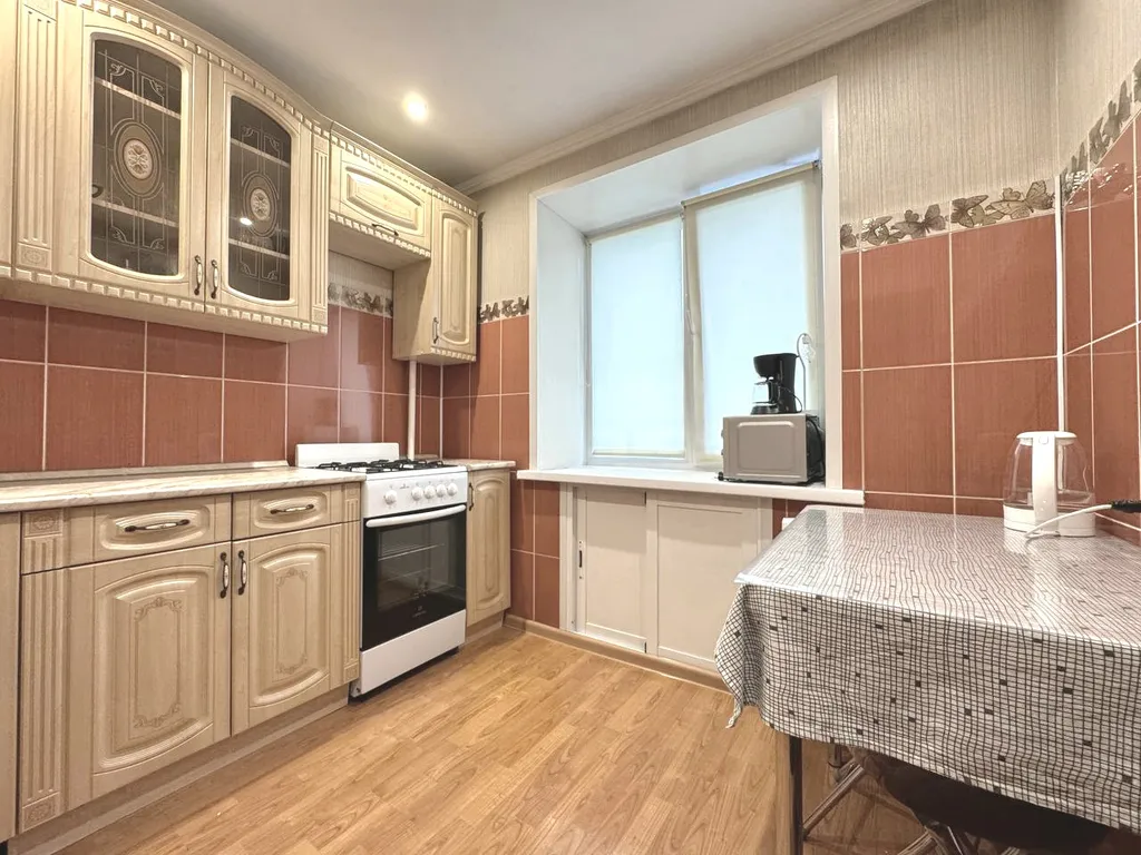 Двухкомнатная квартира в центре на Дзержинского