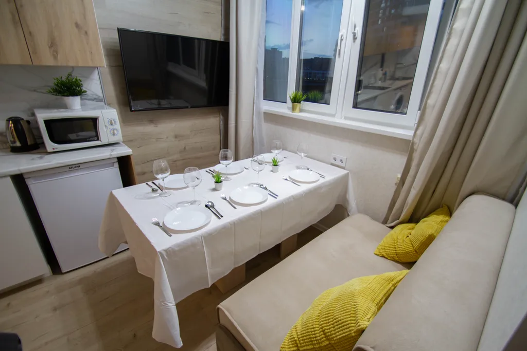 Двухъярусная студия с дизайнерским ремонтом