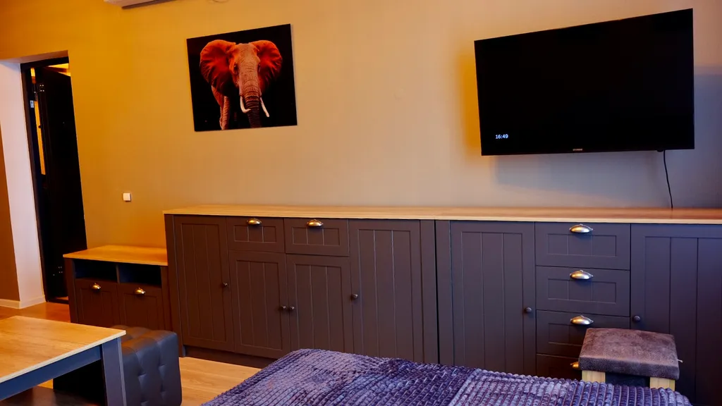 Студия у метро