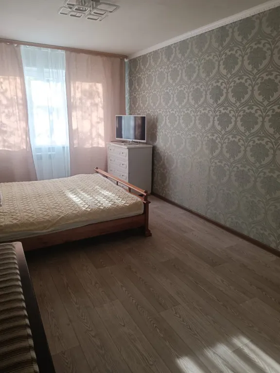 Просторная двухкомнатная квартира ,идеальный вариант для семьи