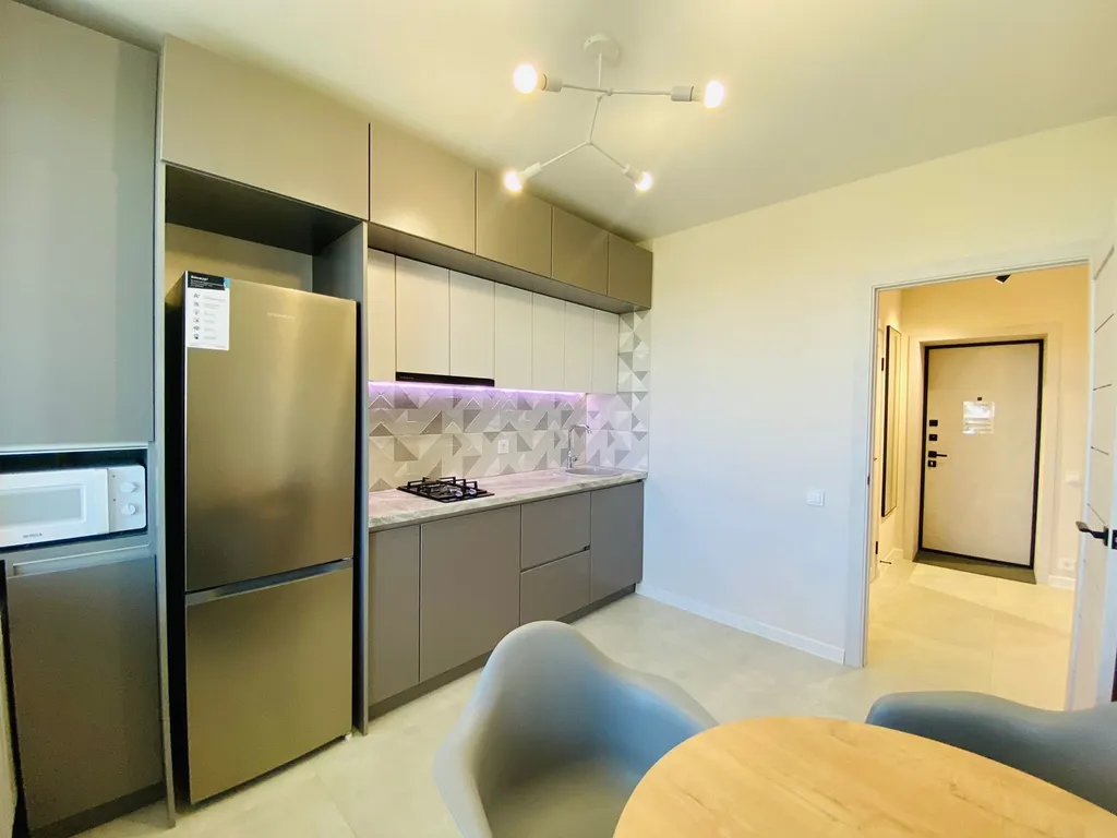 Квартира с новым ремонтом рядом с дворцом спорта Антей