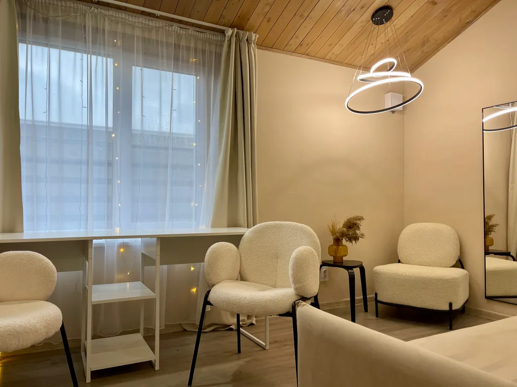 Вместительный уютный дом с камином, русской баней и банным чаном