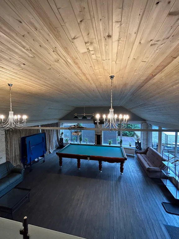 Дом с джакузи и сауной, бильярдом