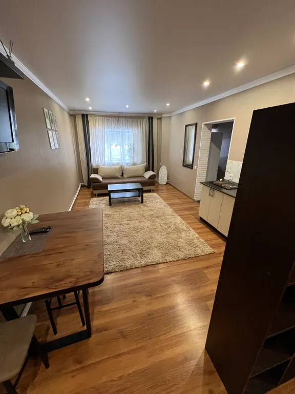 Квартира в самом центре города, своя парковка