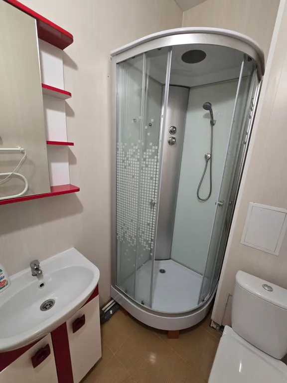 Студия возле ТРЦ Аура