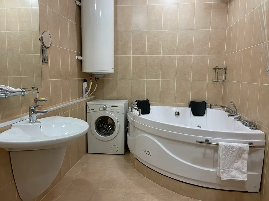 Квартира Квартира Комфортная просторная студия в тихом центре рядом с парком — Новосибирск