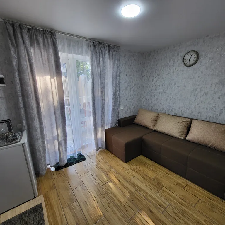 №11 2-х комнатный номер на первом этаже