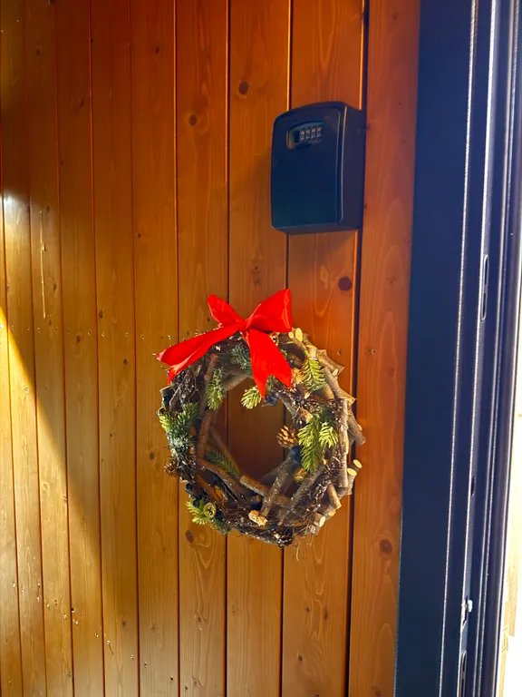 Дизайнерский дом Море в лесу