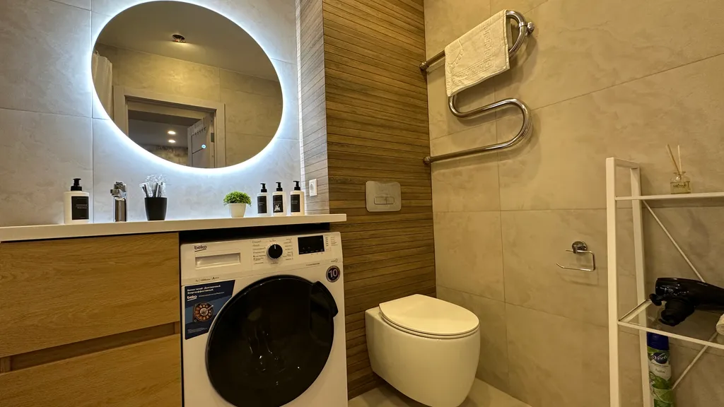 Яркий просторный апартамент около ЖД вокзала