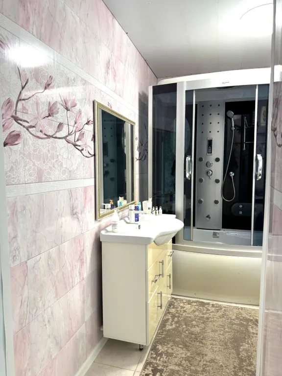 Уютный загородный дом у озера, с баней, для отдыха и праздника