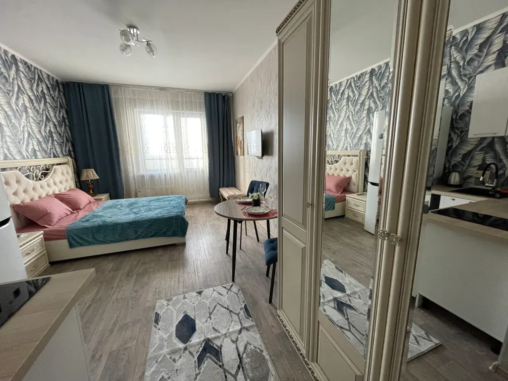 Квартира-студия с новым ремонтом и мебелью в самом удобном районе