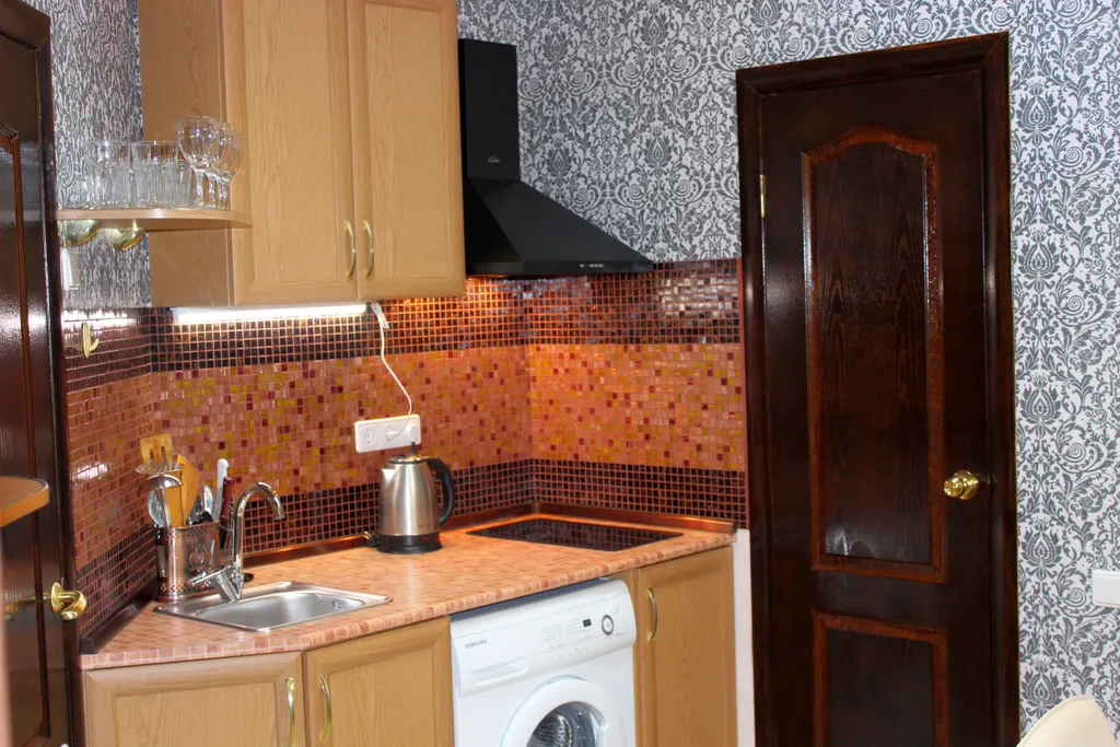 Семейный двухкомнатный апартамент с кухней и балконом