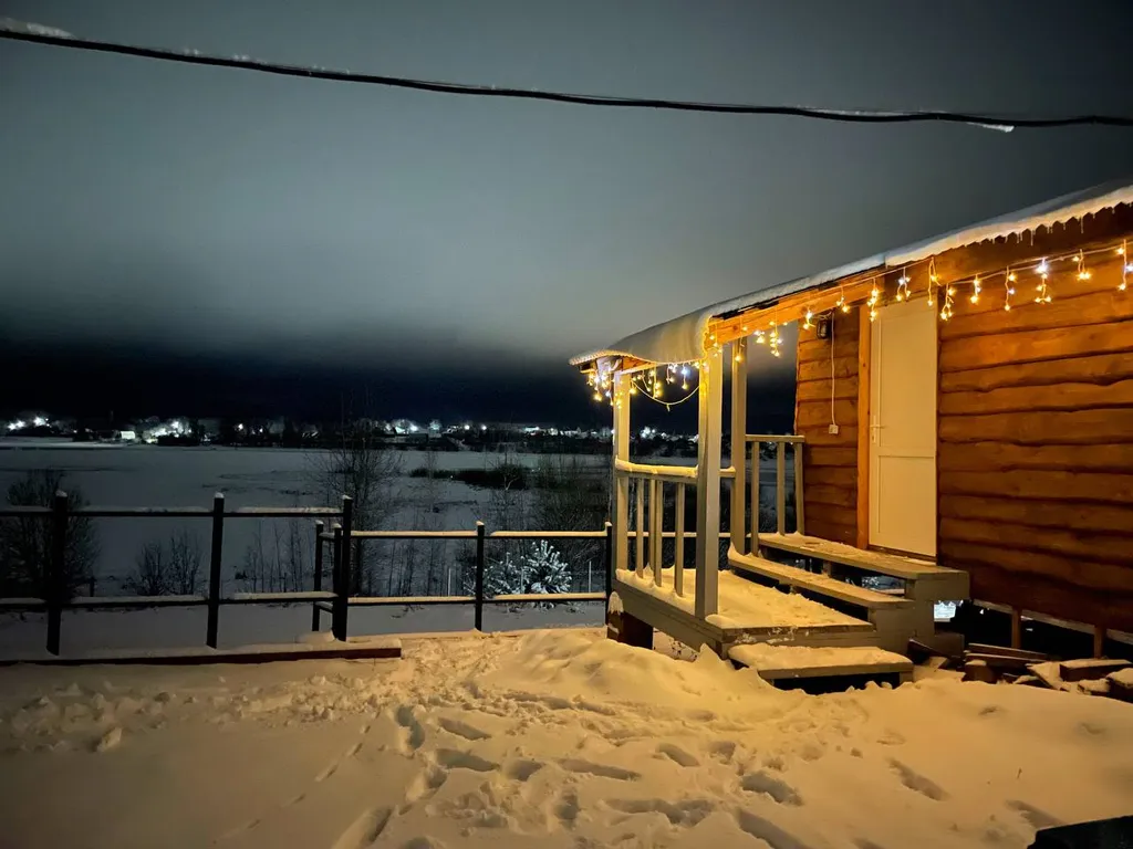 Коттедж Уютный домик на берегу озера Волго — Ланино