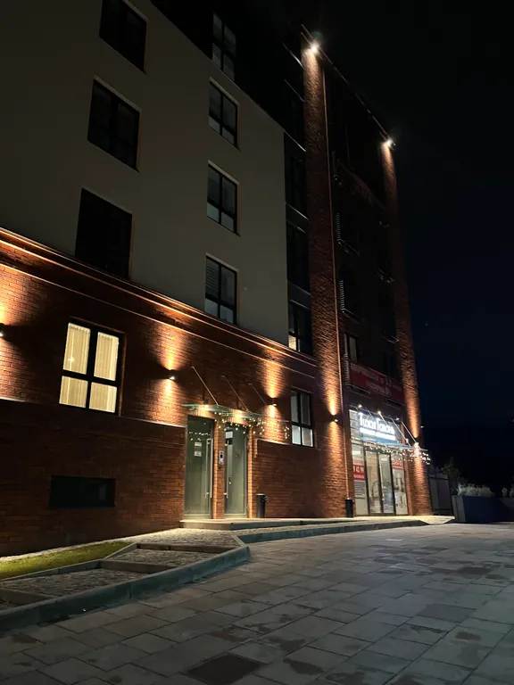 Новые апартаменты у моря в живописном месте в центре