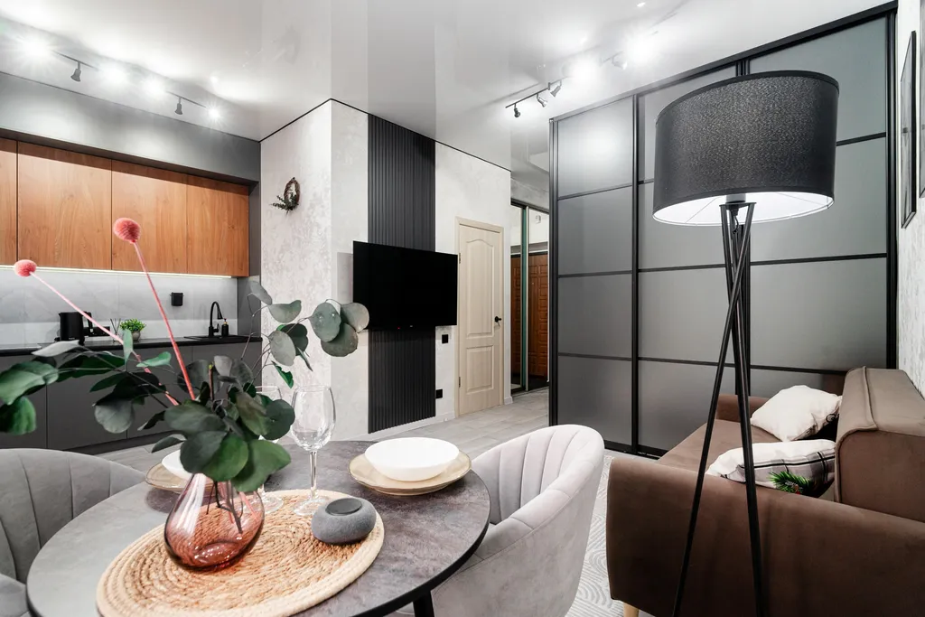 Квартира Современная дизайнерская студия — аренда посуточно в Омск