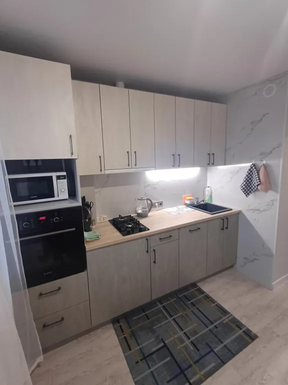 Уютная двухкомнатная квартира недалеко от ТЦ Тринити