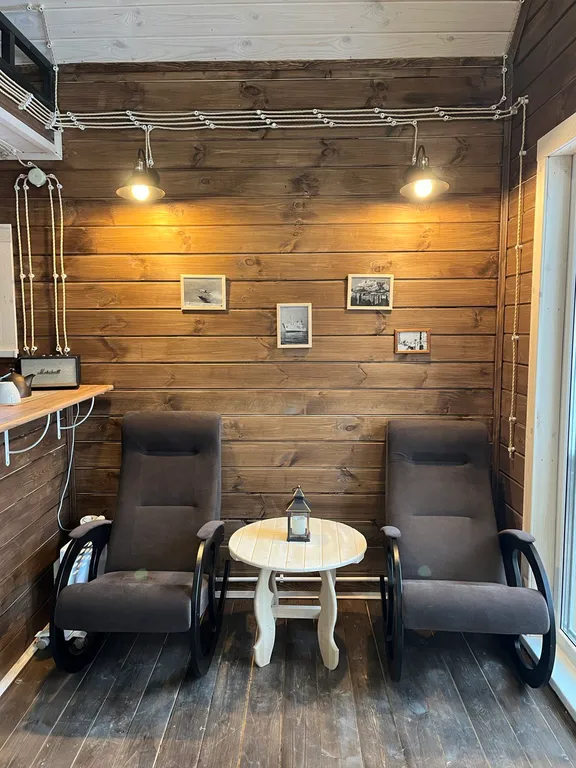 Домик с видом на лес