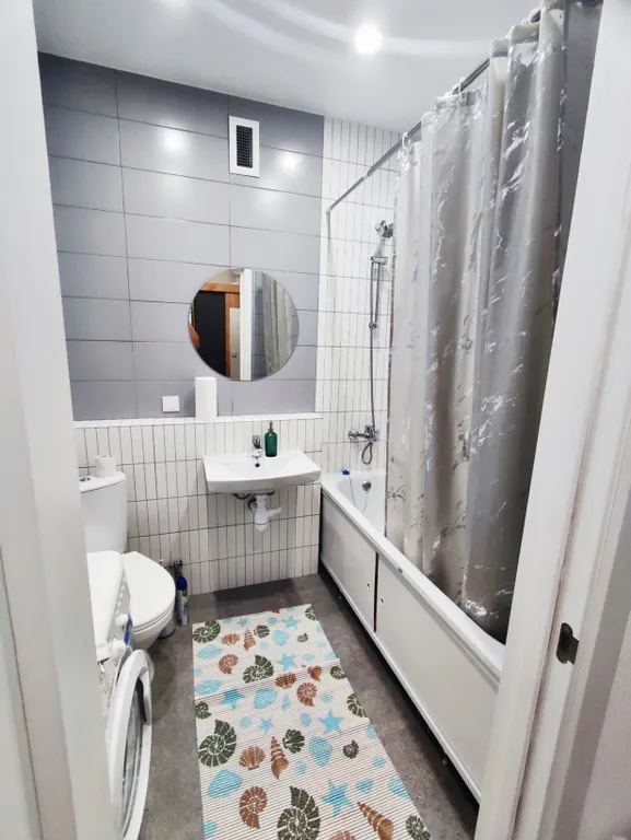 Рядом аэропорт Внуково