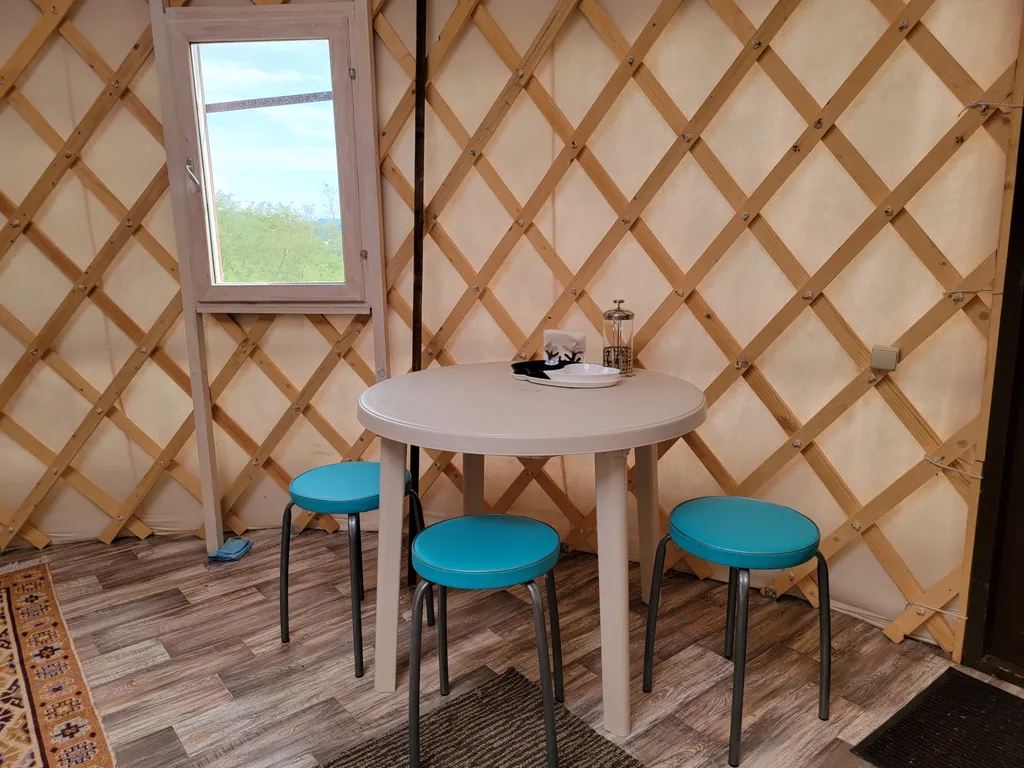 Коттедж Дом- юрта в горах — Сухум