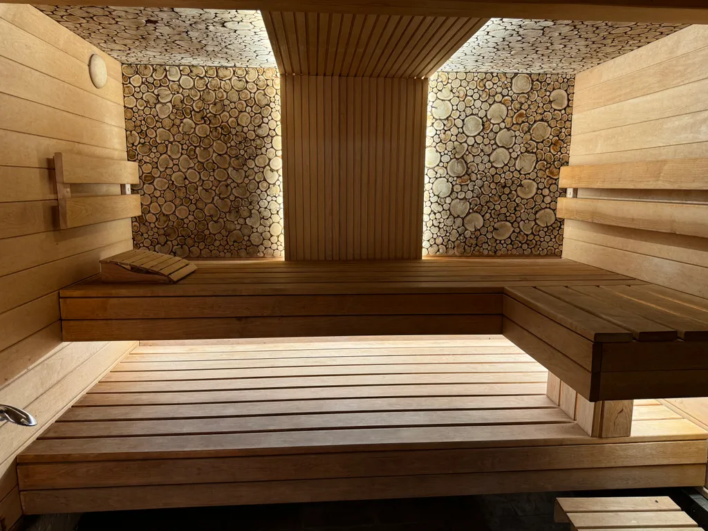 Уютный загородный дом с баней