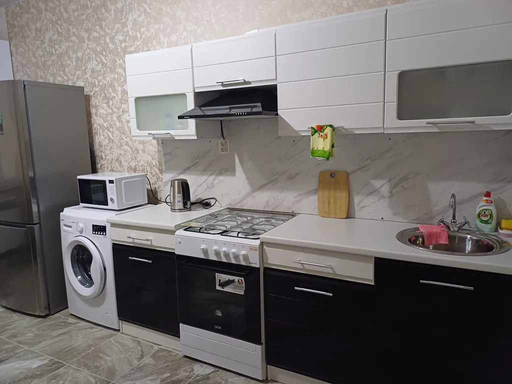 Уютная квартира с видом на горы, покрытые лесом