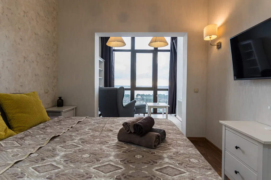 Квартира Квартира Премиальная кваpтиpa c видом на морe и гоpы, жк aльбaтpос — Геленджик