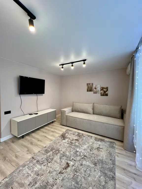 Светлая, теплая, просторная, уютная квартира в самом центре поселка