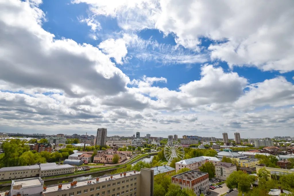 Просторная студия с шикарным видом на город