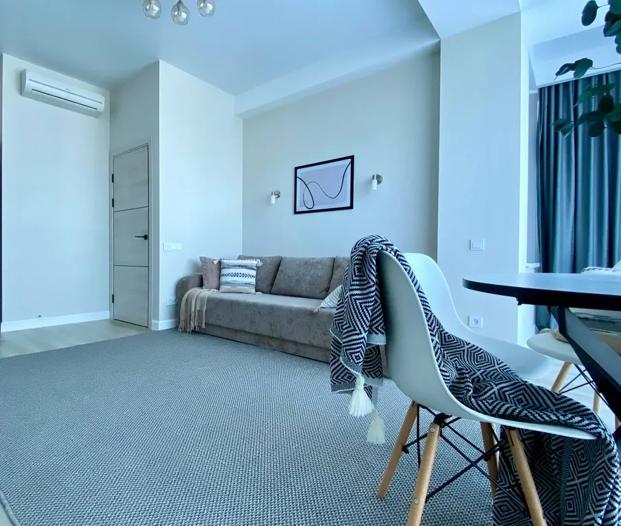 Евро-двухкомнатные апартаменты в ЖК Ришелье Шато с бассейном