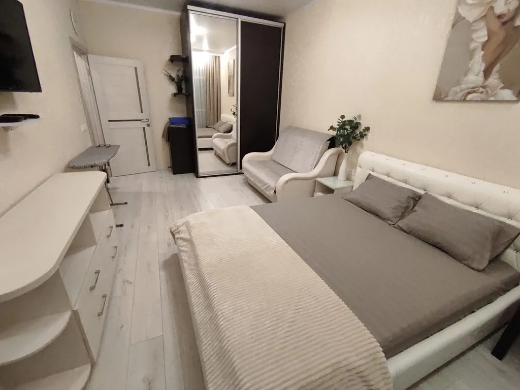 Современная 2-я большая квартира прямо на набережной с пляжем у дома — аренда посуточно в Новороссийск