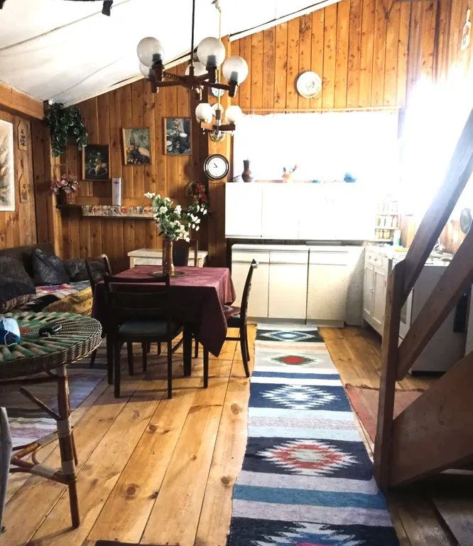 Деревенский атмосферный домик