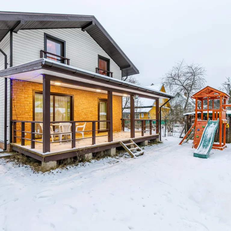 Теплый дом Игора рядом