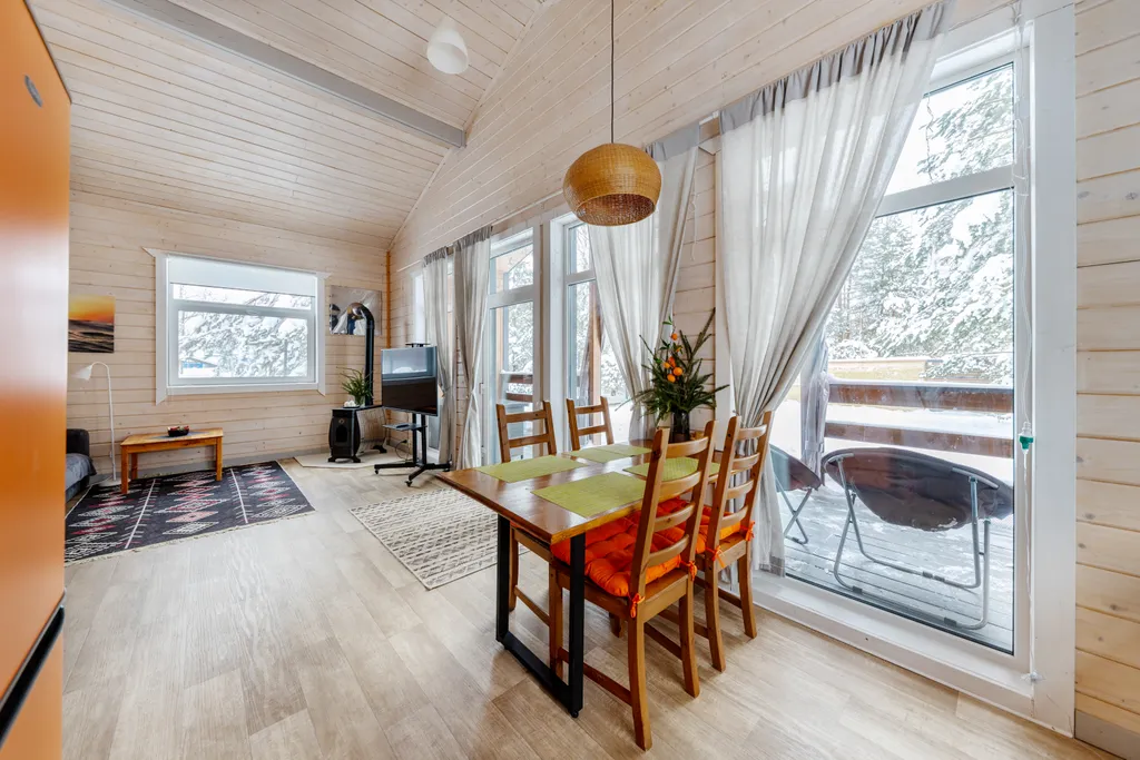 Уютный барнхаус с видом на лес