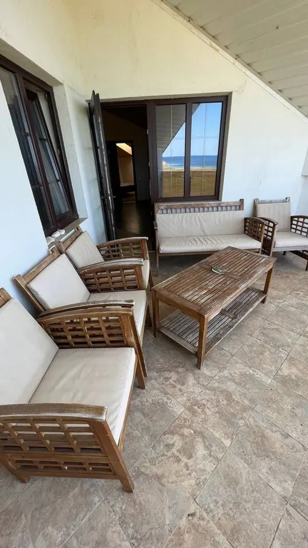 Большой коттедж