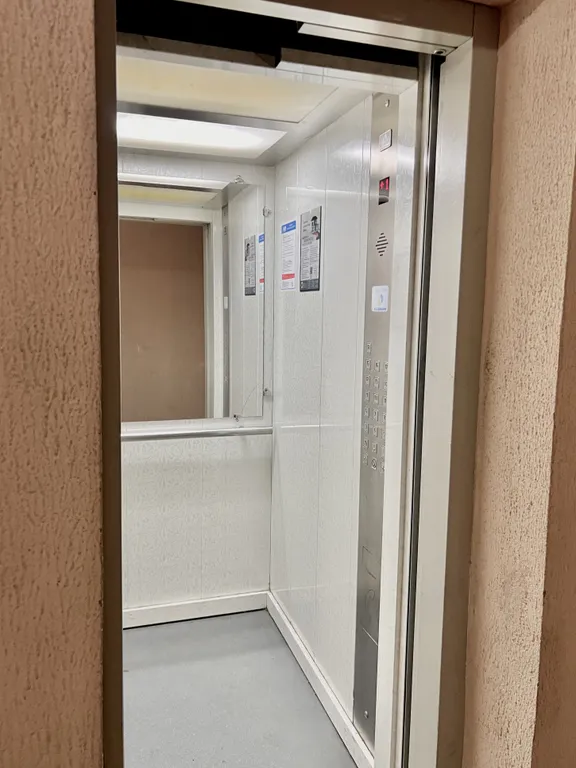 Двухкомнатная квартира в центре с 2 лоджиями