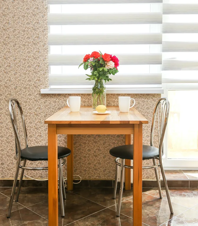 Светлая двухкомнатная квартира в тихом зелёном районе