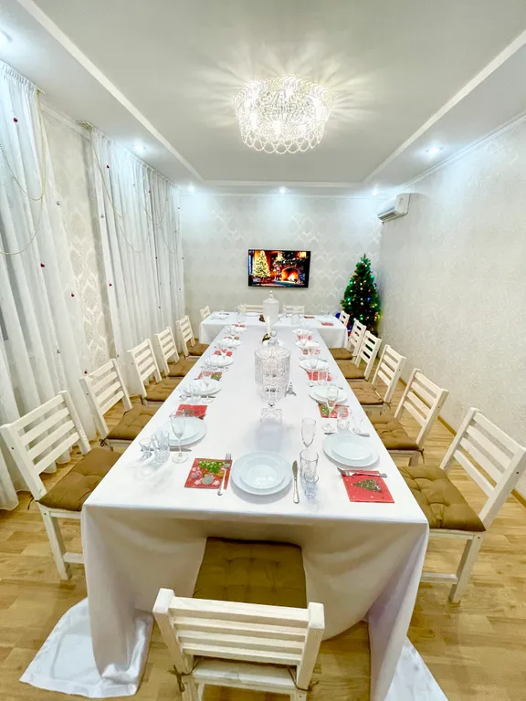 Коттедж с баней и теплым бассейном