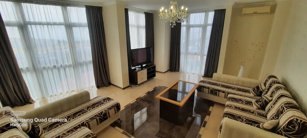 Квартира Двухкомнатные апартаменты в центре города с панорамным видом на море — аренда посуточно в Геленджик