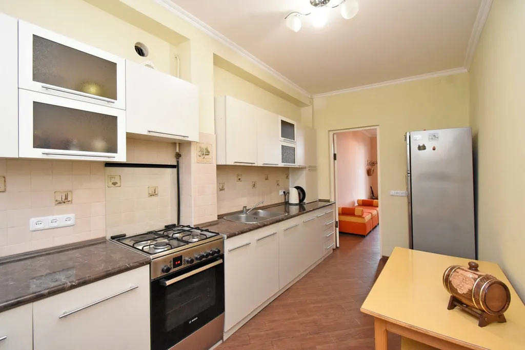 Апартаменты с панорамным видом центра Еревана и горы Арарат