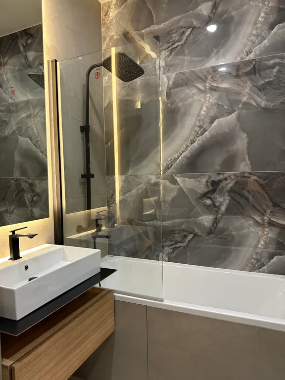 Большая дизайнерская квартира в центре, у стадиона и Мамаева кургана