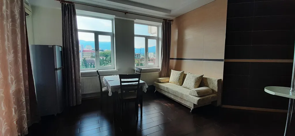 Просторная 3-комнатная квартира с видом на курортную жизнь