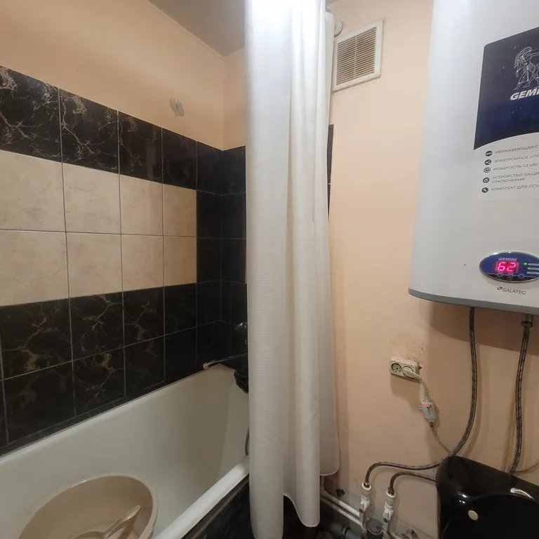 Бюджетная уютная комната-студия в центре с панорамным видом