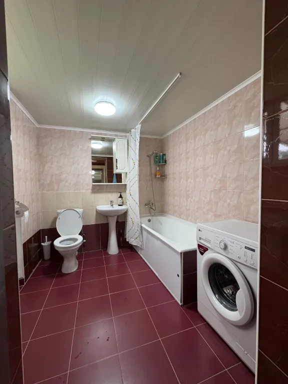 Гостевой дом возле термального источника по дороге на курорт Мамисон