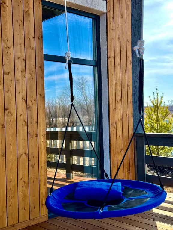 Шикарный дом у реки