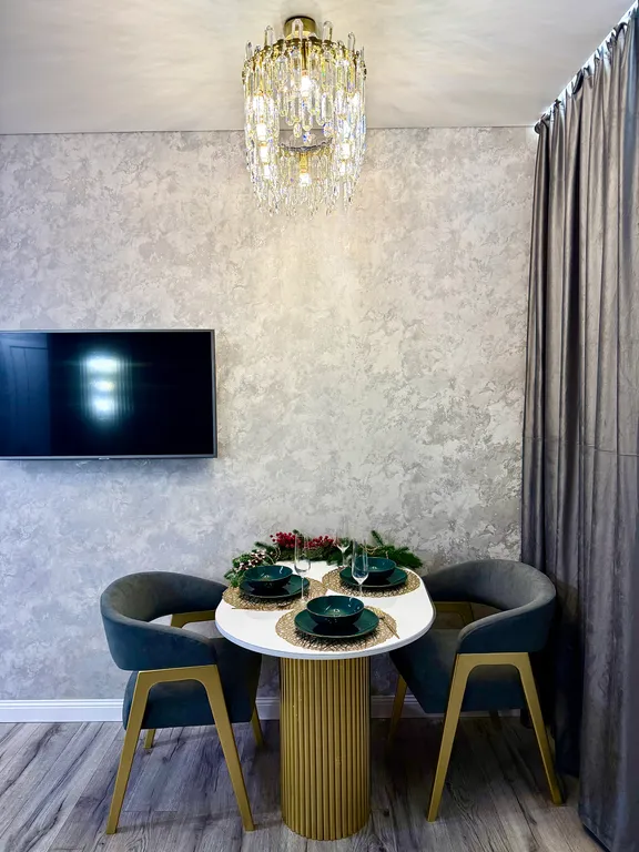 Квартира премиум-сегмента класса люкс, евро двушка