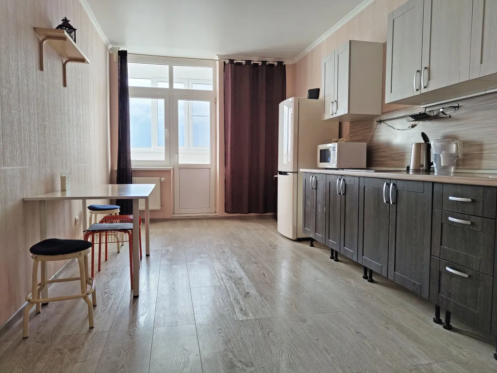 Большая квартира рядом с парком Галицкого с видом на город