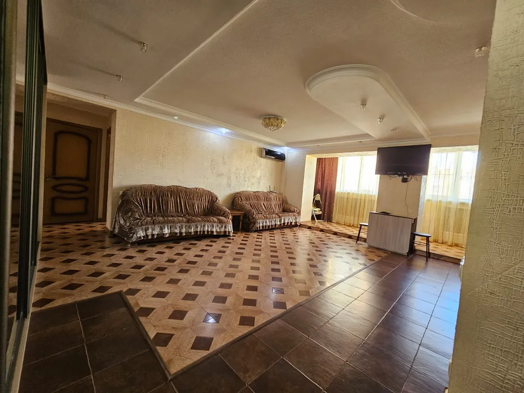 Квартира 3-комнатная Квартира — Владикавказ