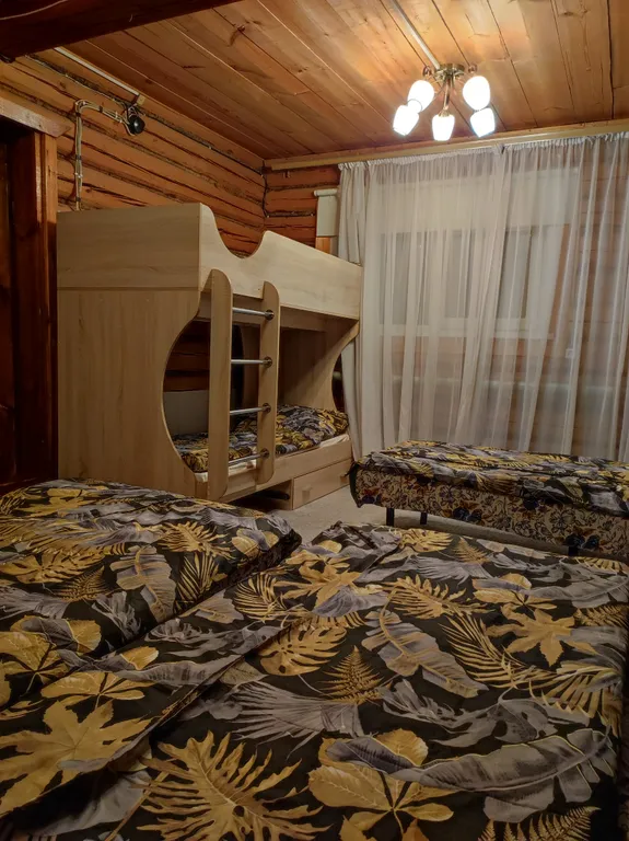 Дом для 15 человек и 10 автомобилей