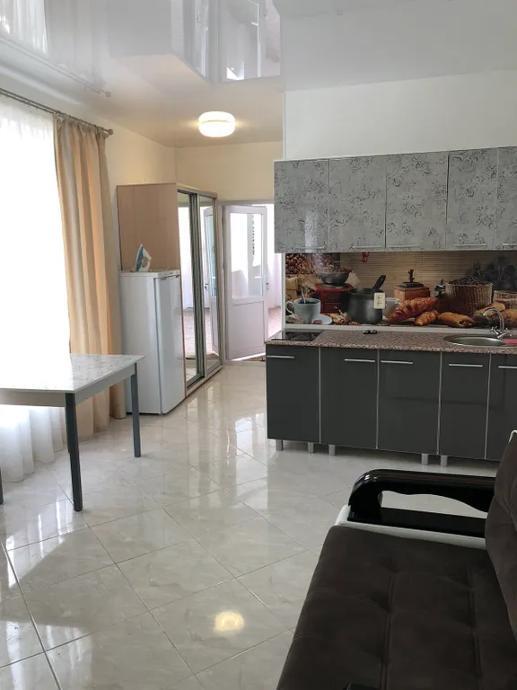 Апартаменты на Революции