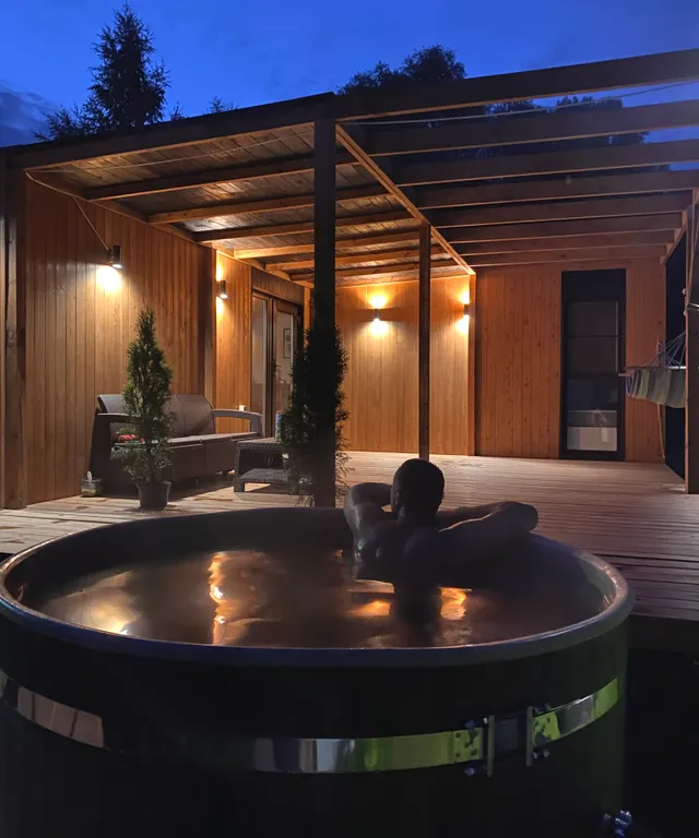 Коттедж Домик на берегу реки с сауной и горячей бочкой Фурако — Новый Быт